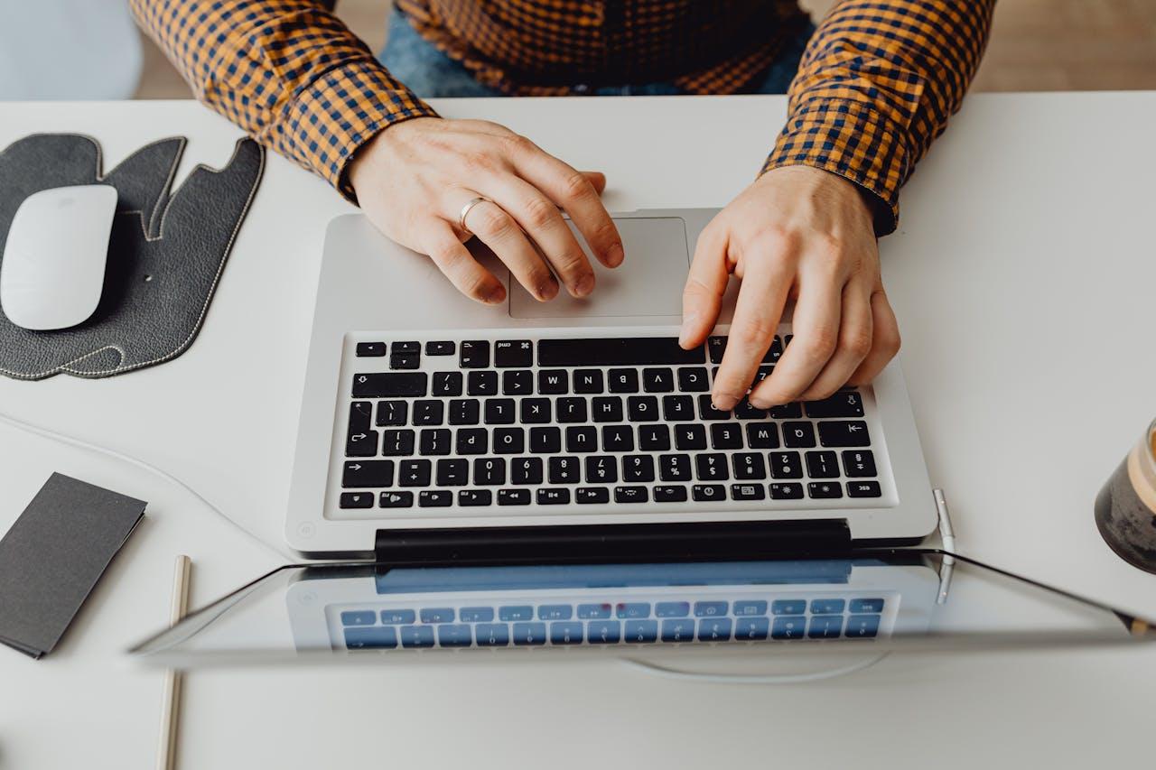 Le guide pour optimiser ses espaces de rangement au bureau