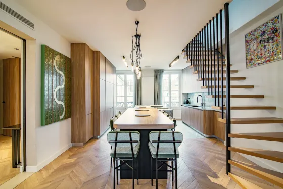 Combien coûte la rénovation d’une maison ancienne par poste de travaux