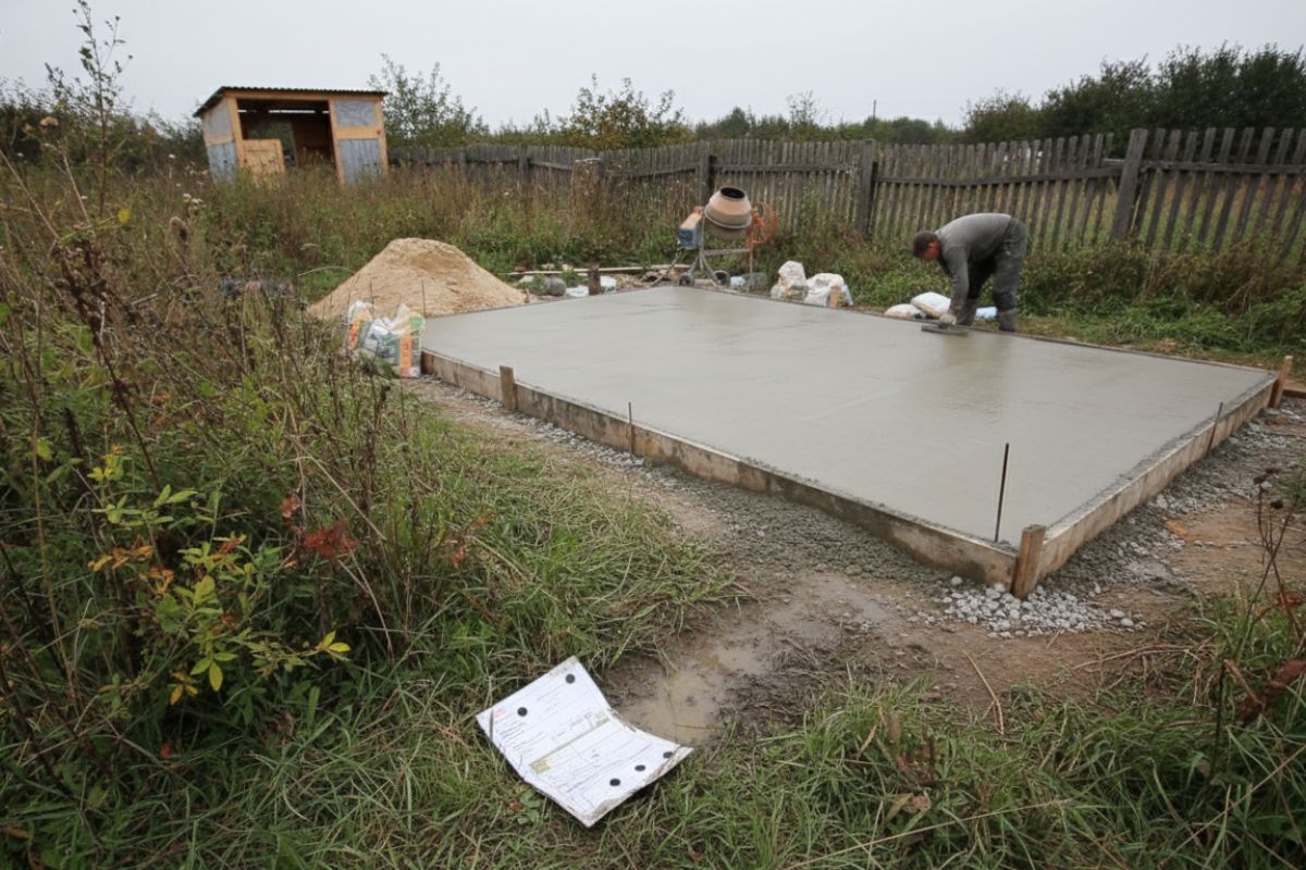 Peut-on couler une dalle béton sans permis de construire ?